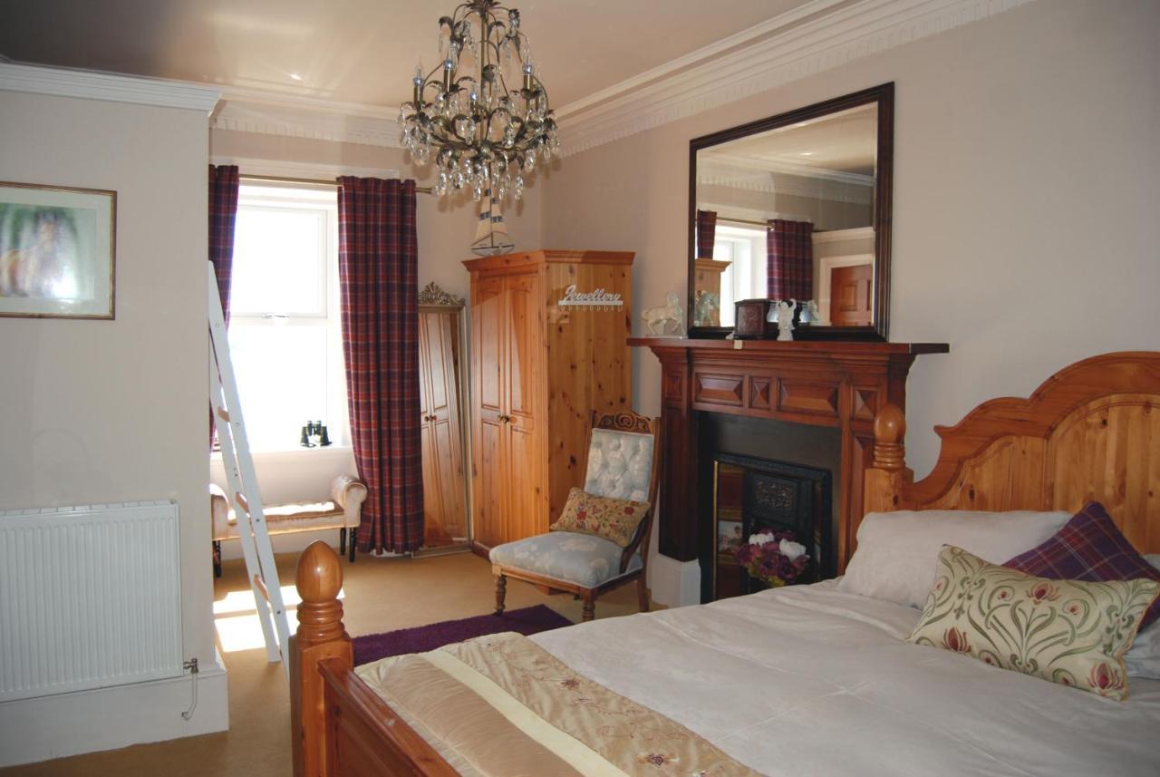 לינה וארוחת בוקר Portnahaven Orsay House מראה חיצוני תמונה