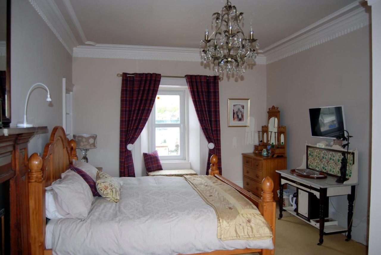 לינה וארוחת בוקר Portnahaven Orsay House מראה חיצוני תמונה
